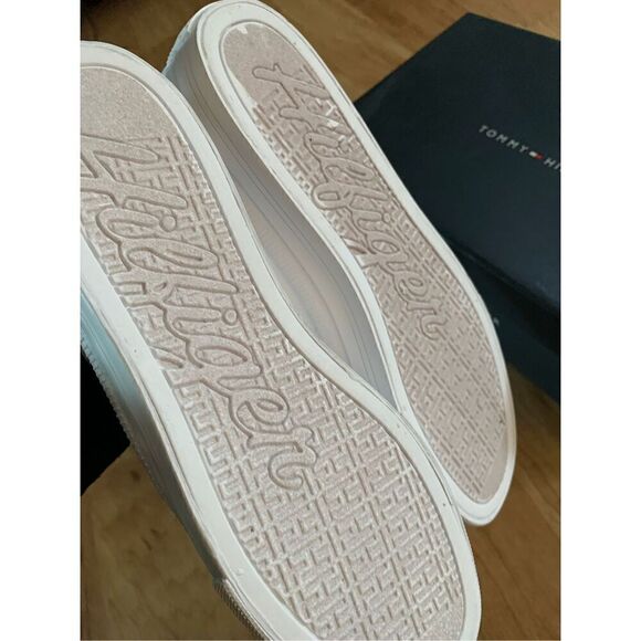 Tommy Hilfinger  white sneakers size 6.5 new - Picture 3 of 6